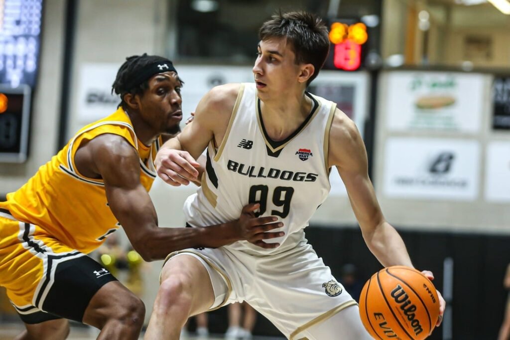 Pitt adds Bryant transfer G Timofei Rudovskii