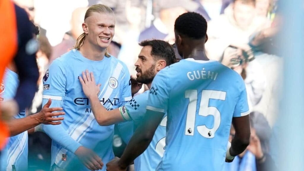Premier League line-ups confirmed as visitors look to extend title race