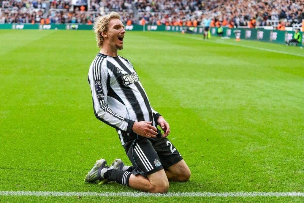 Rampant Newcastle storm into two-goal lead against West Ham