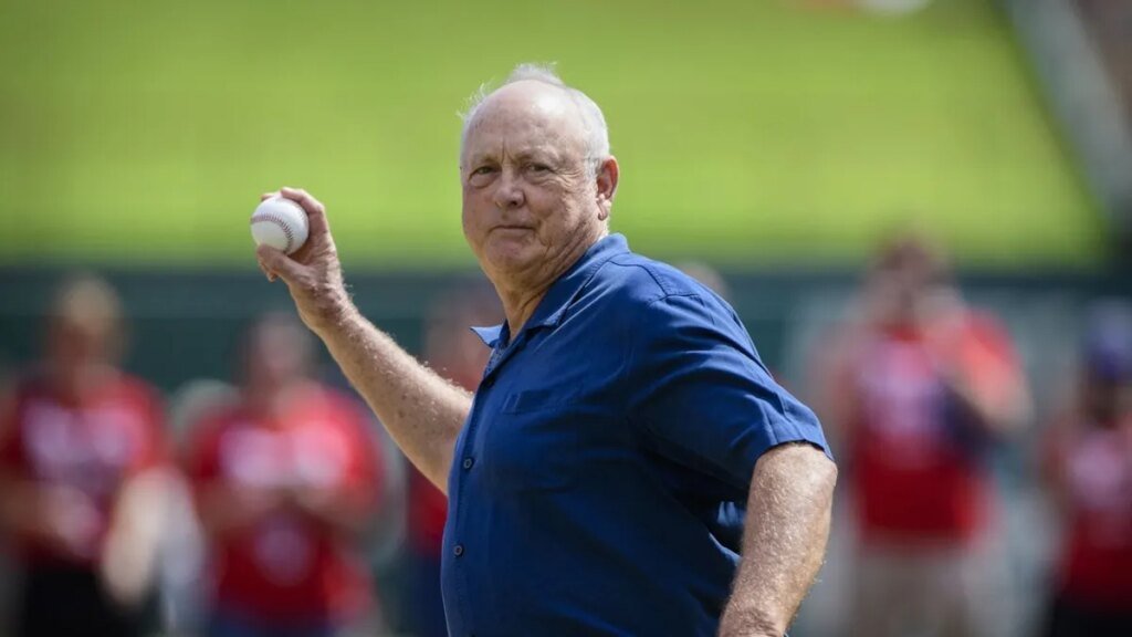 Rangers' giveaway celebrates Nolan Ryan's 'bloody lip' game