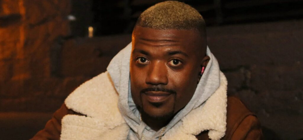 Ray J Knocked Out Barely Two Rounds Into Boxing Match Ray J Knocked Out Barely Two Rounds Into Boxing Match