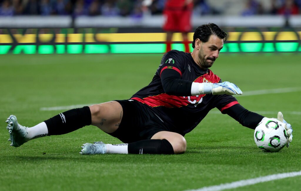 Rayo Vallecano star slams club on eve of Conference League final Rayo Vallecano star slams club on eve of Conference League final