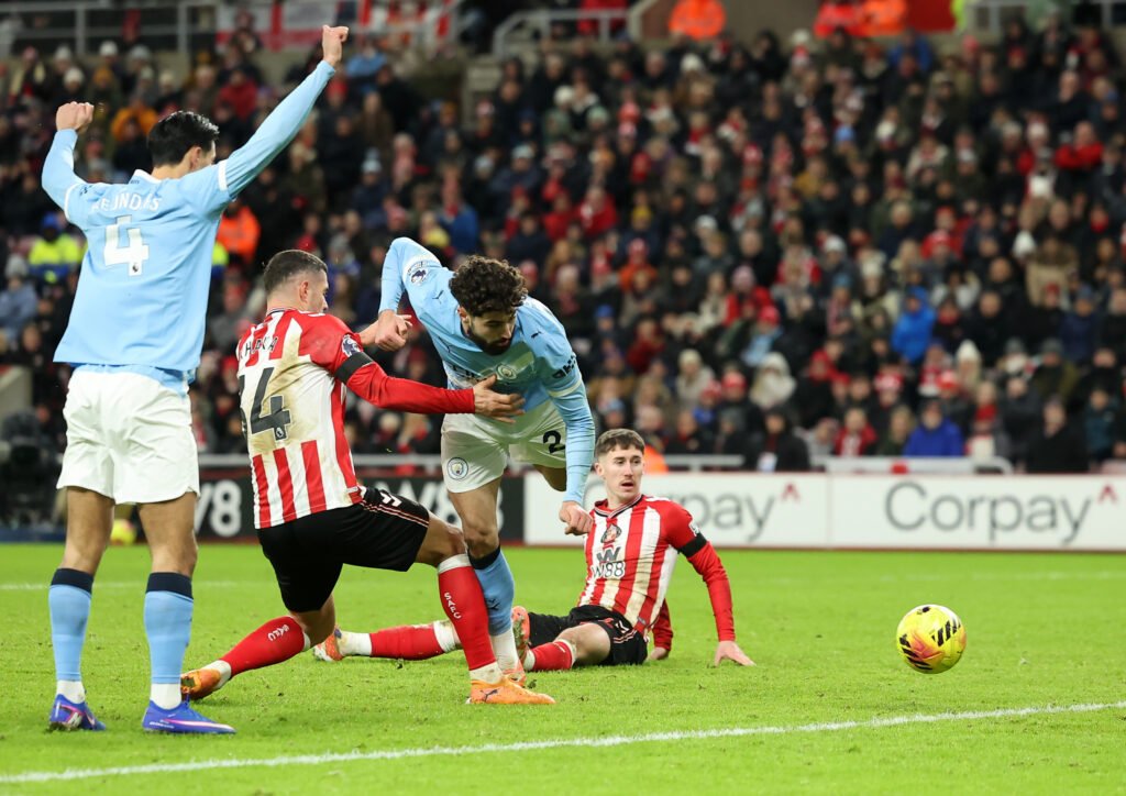 Real Madrid make contact with agent of Man City defender