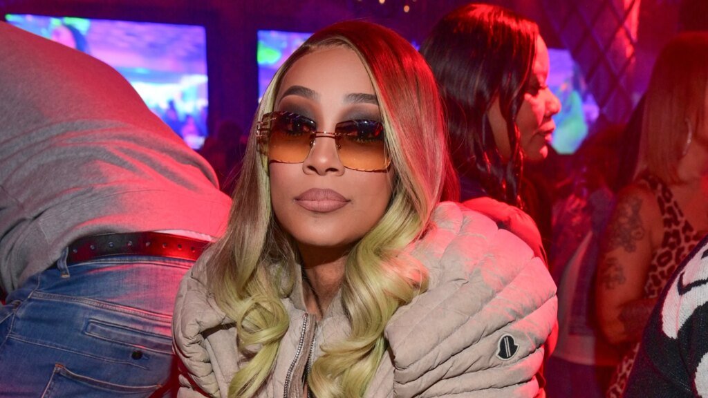 Revealed Passing Of Her Dad (PHOTOS)