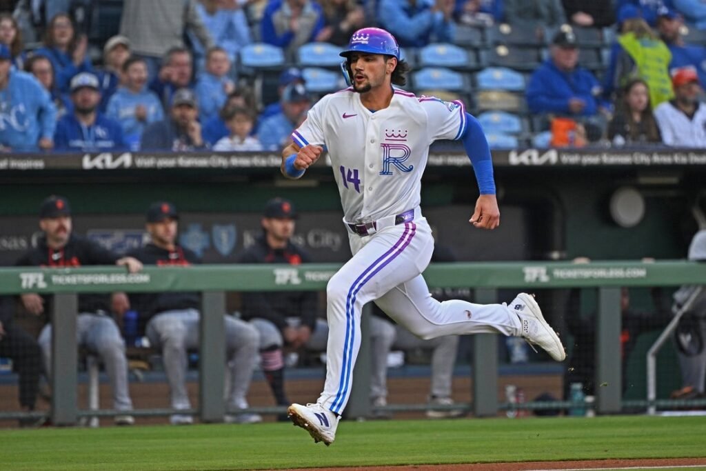 Royals come from behind to hand Tigers fourth straight loss