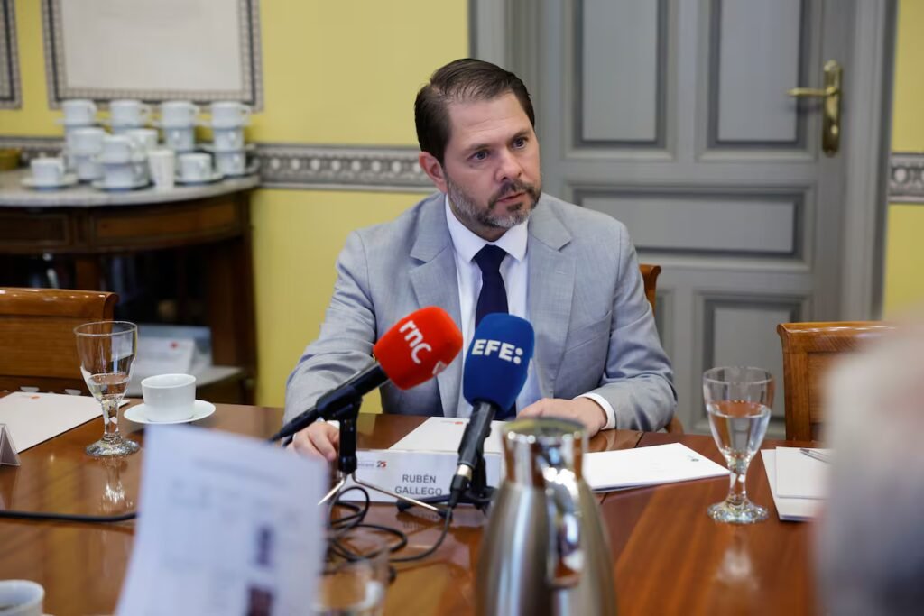 Rubén Gallego, Democratic senator: ‘Marco Rubio is obsessed with Cuba, but it is not a threat to the US’ | U.S.