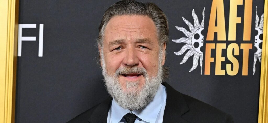 Russell Crowe Sets Clear Boundaries With Fans Russell Crowe Sets Clear Boundaries With Fans