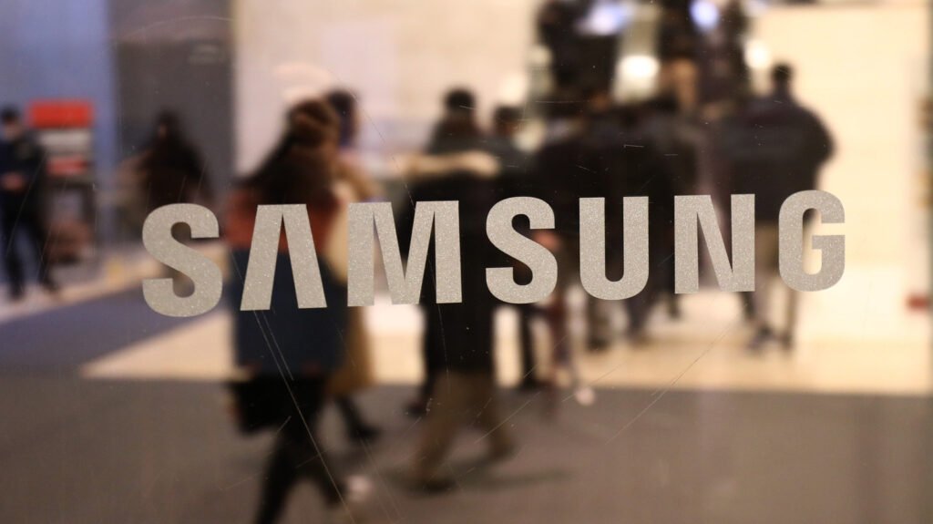 Samsung Unions Voted In Favor Of Deal That Will Give Chip Workers $400,000 In Bonuses Samsung Unions Voted In Favor Of Deal That Will Give Chip Workers $400,000 In Bonuses