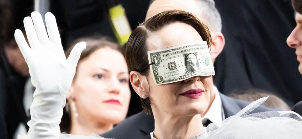 Sarah Paulson Called Out For Met Gala ‘Hypocrisy’