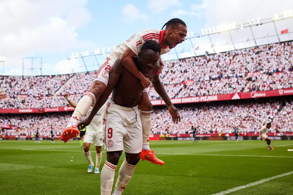 Sevilla take giant step towards survival