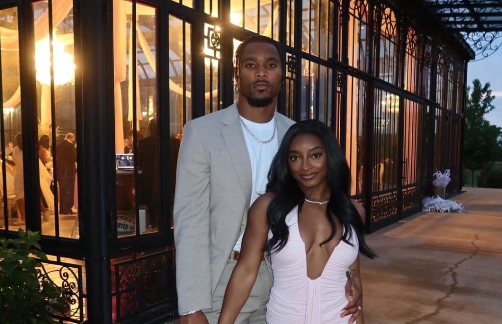 Simone Biles Dresses Up and Celebrates the Friends She Loves Most