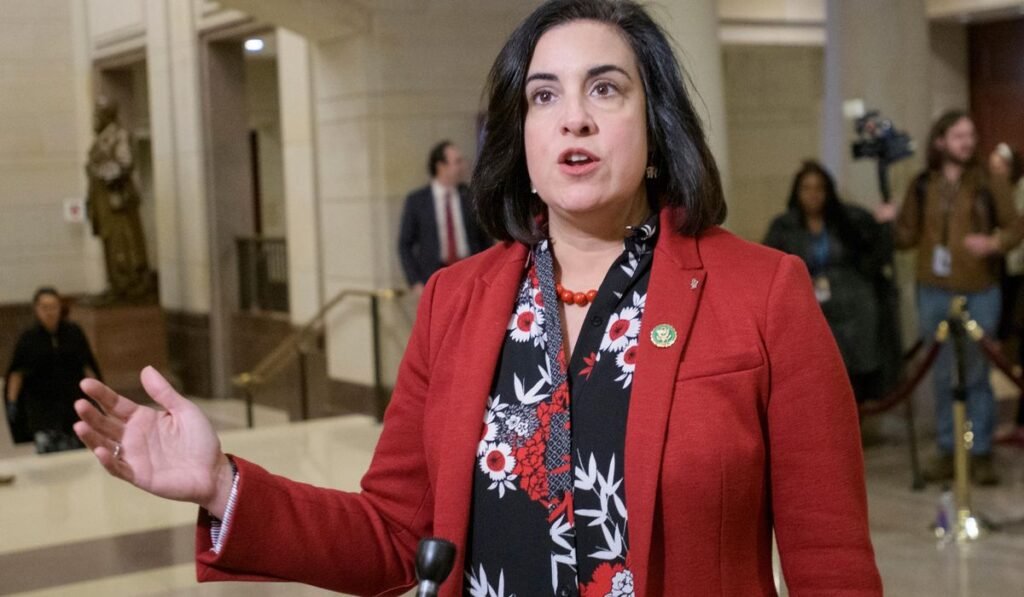 Six Republicans help Democrats defeat Smithsonian women’s history museum bill Six Republicans help Democrats defeat Smithsonian women’s history museum bill