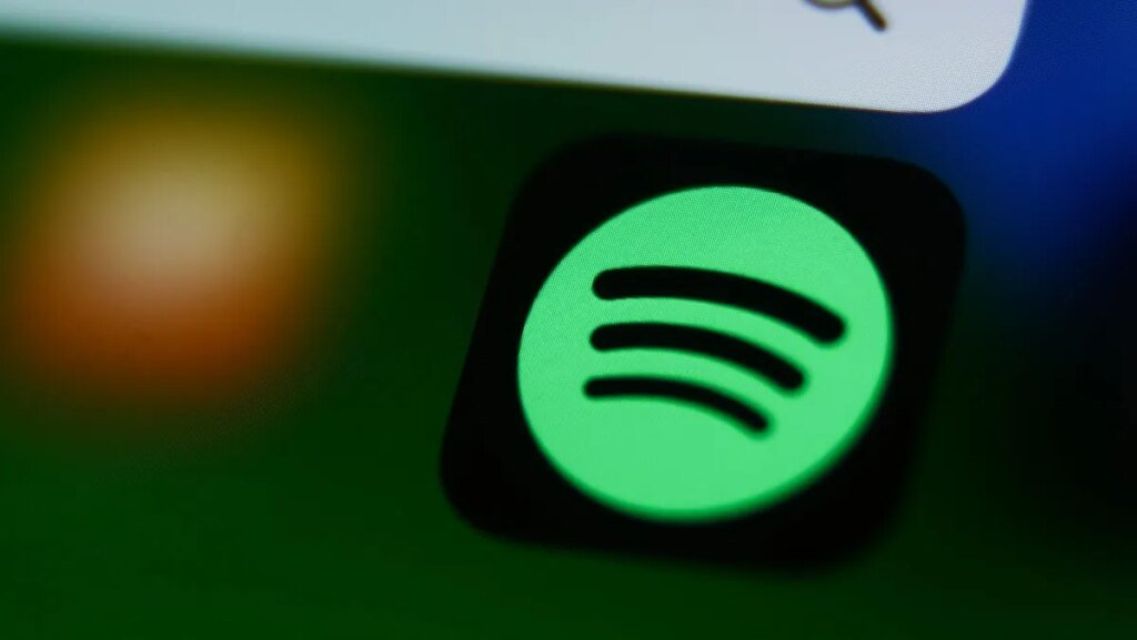 Spotify and Universal Music strike deal allowing fan-made AI covers and remixes Spotify and Universal Music strike deal allowing fan-made AI covers and remixes