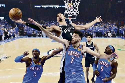 Spurs toma ventaja ante el Thunder Spurs toma ventaja ante el Thunder