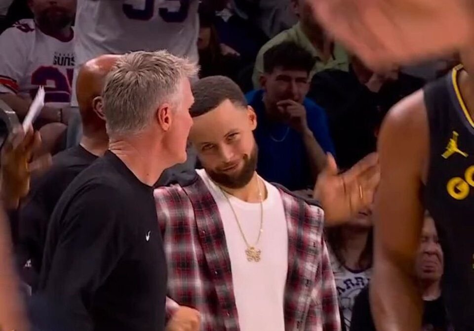Stephen Curry’s Famous Wrist Becomes the Star of a New Endorsement Stephen Curry’s Famous Wrist Becomes the Star of a New Endorsement