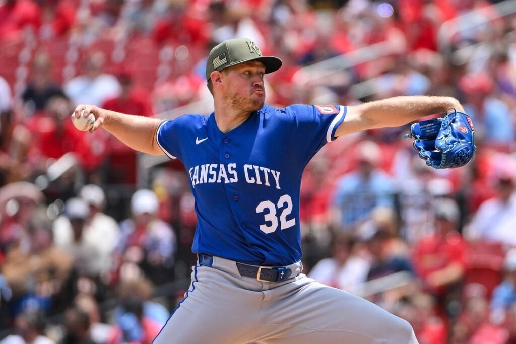 Stephen Kolek hurls Royals to shutout win at Cardinals