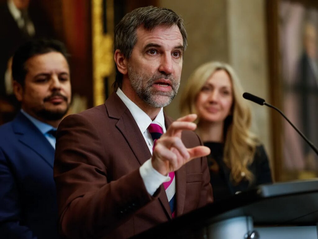 Steven Guilbeault to resign as Liberal MP over the government's environmental policies Steven Guilbeault to resign as Liberal MP over the government's environmental policies