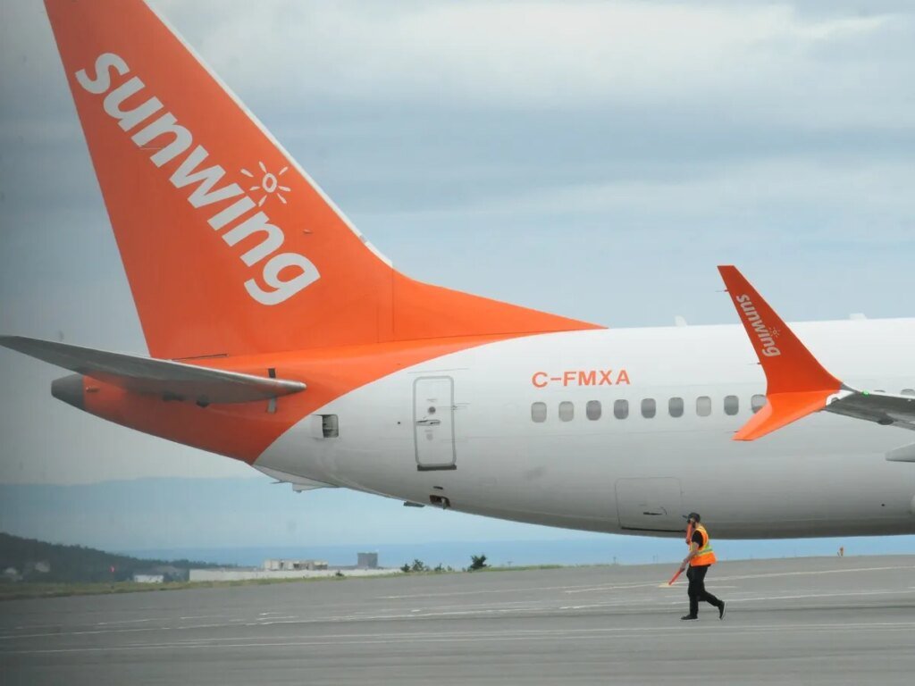 Sunwing pilot fired over fried chicken and watermelon order sent to Black supervisor Sunwing pilot fired over fried chicken and watermelon order sent to Black supervisor