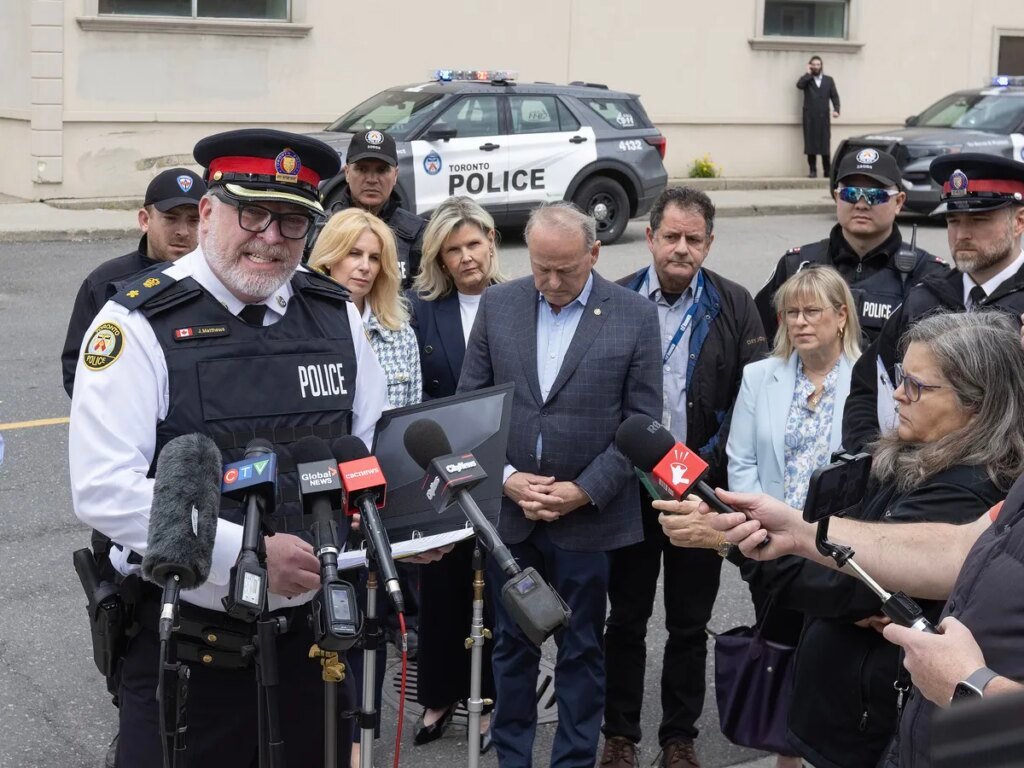 Suspect, 18, identified after three shot at outside Toronto synagogue