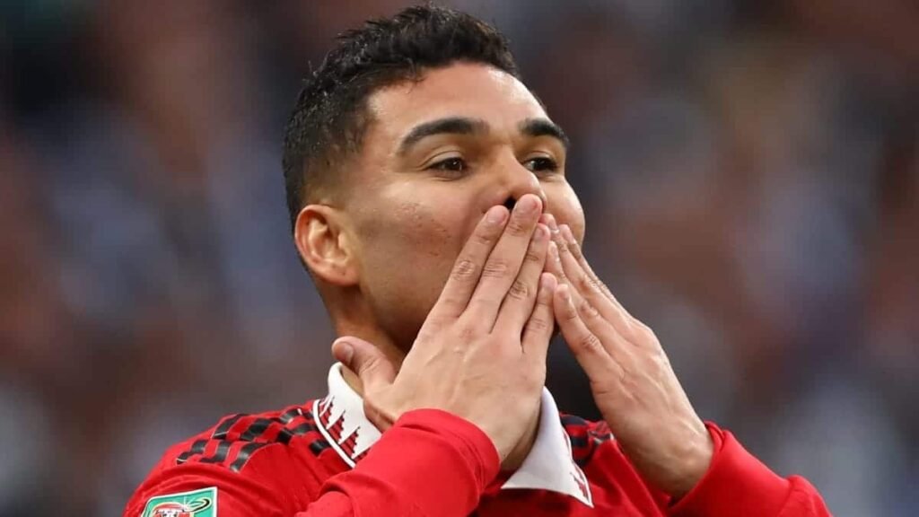 Teams confirmed as Casemiro starts final Old Trafford game