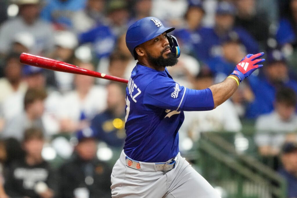 Teoscar Hernández Leaves Game With Hamstring Strain Teoscar Hernández Leaves Game With Hamstring Strain