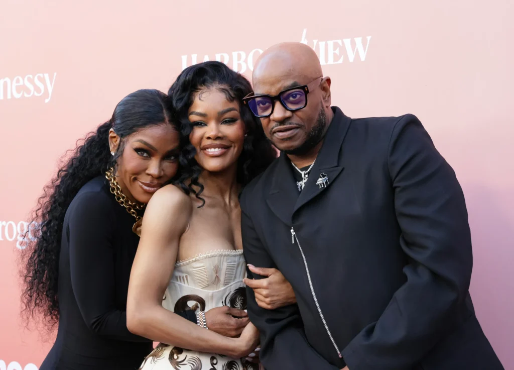 Teyana Taylor Pulls Up With Parents And Serves On Red Carpet