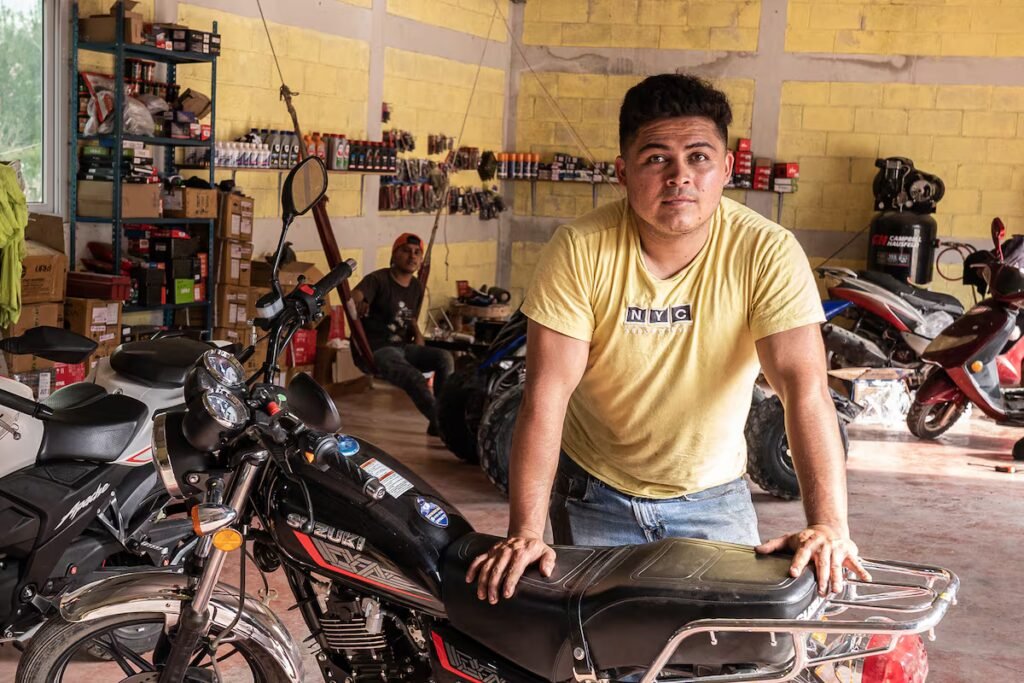 The promise of $1,000 in exchange for becoming one of Trump’s deportees: ‘I wanted to get out of detention, not out of the US’ | U.S.