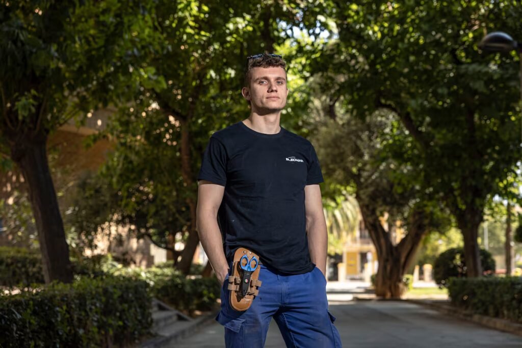 These are the workers who aren’t afraid of AI: ‘ChatGPT has little say here’ | Technology