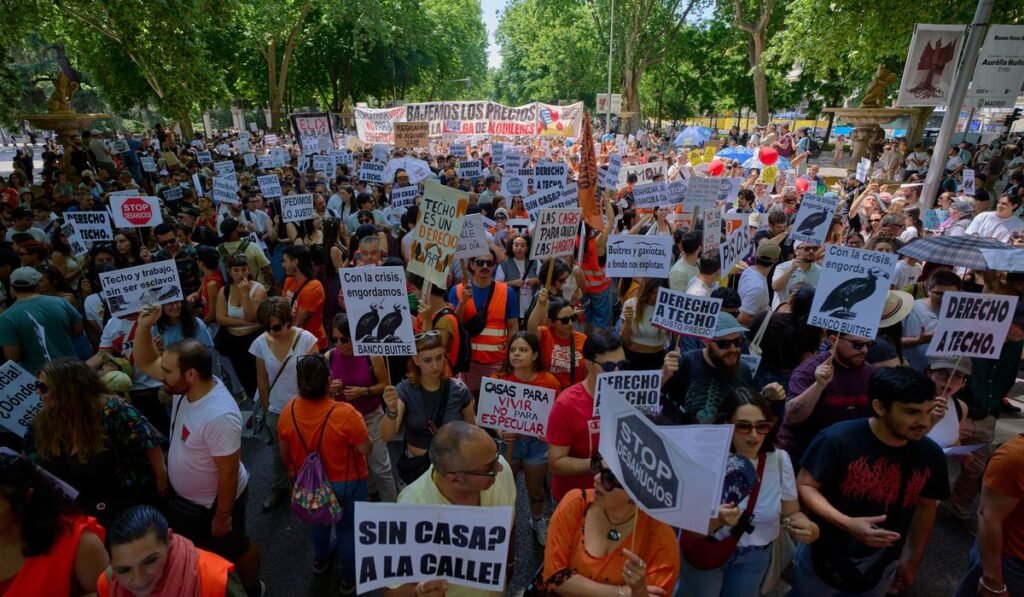 Thousands in Spain’s capital protest increasing housing costs