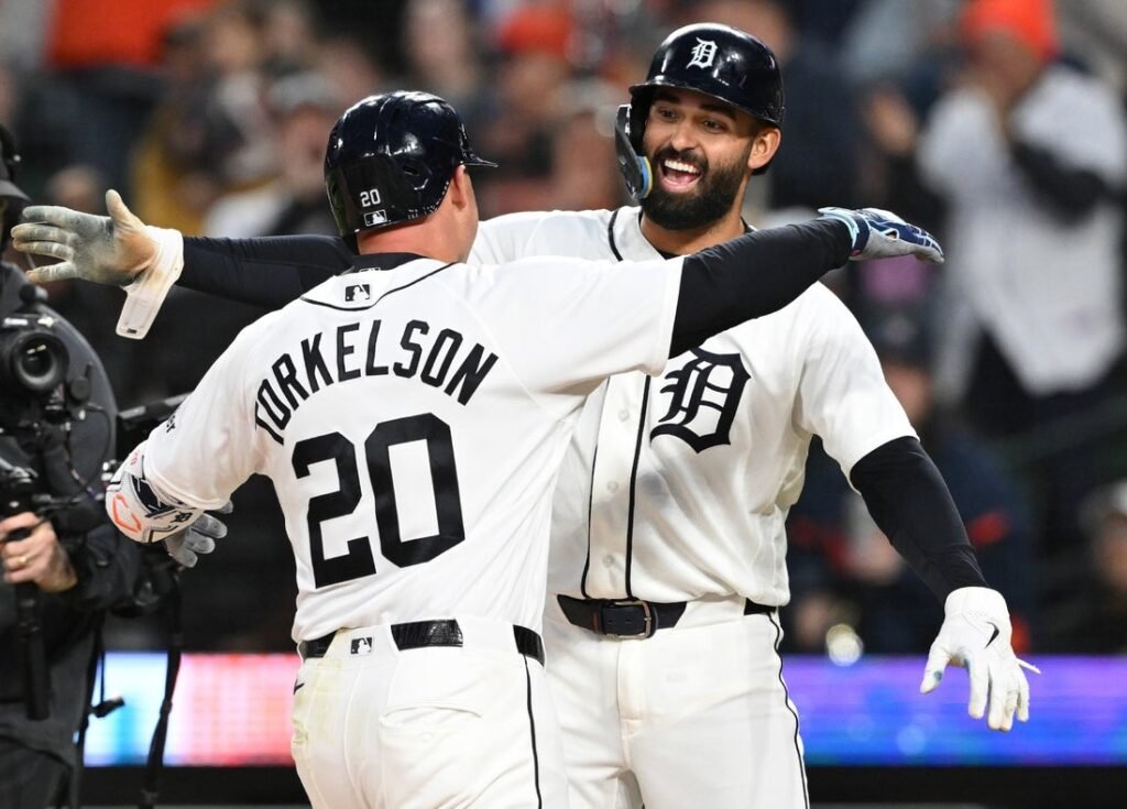 Tigers break open close game, earn series win vs. Rangers