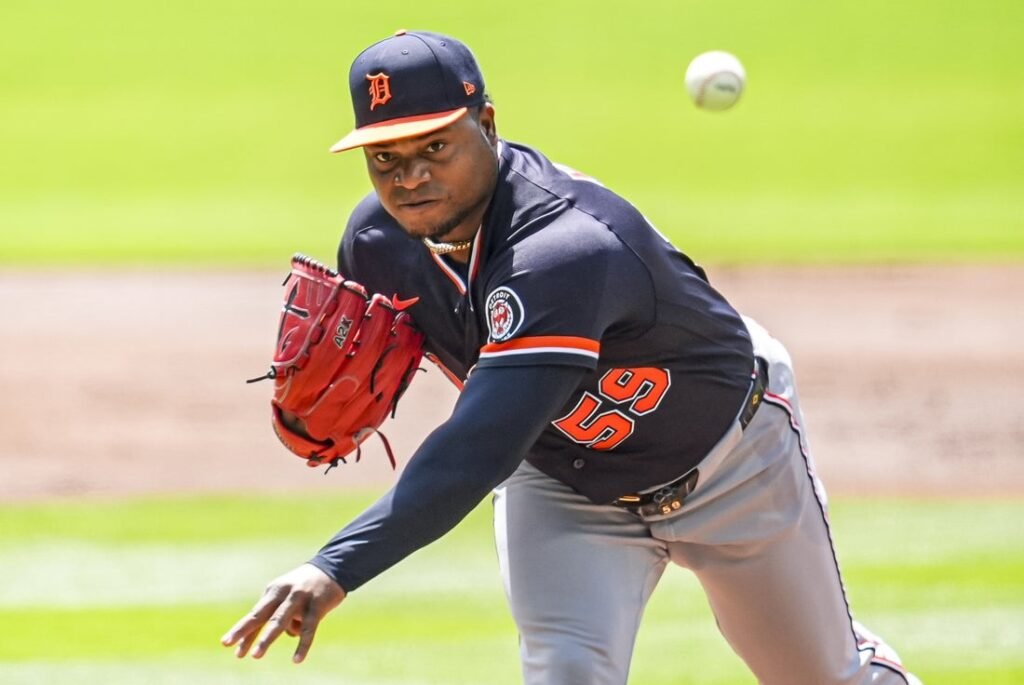 Tigers rally for rare victory against Braves