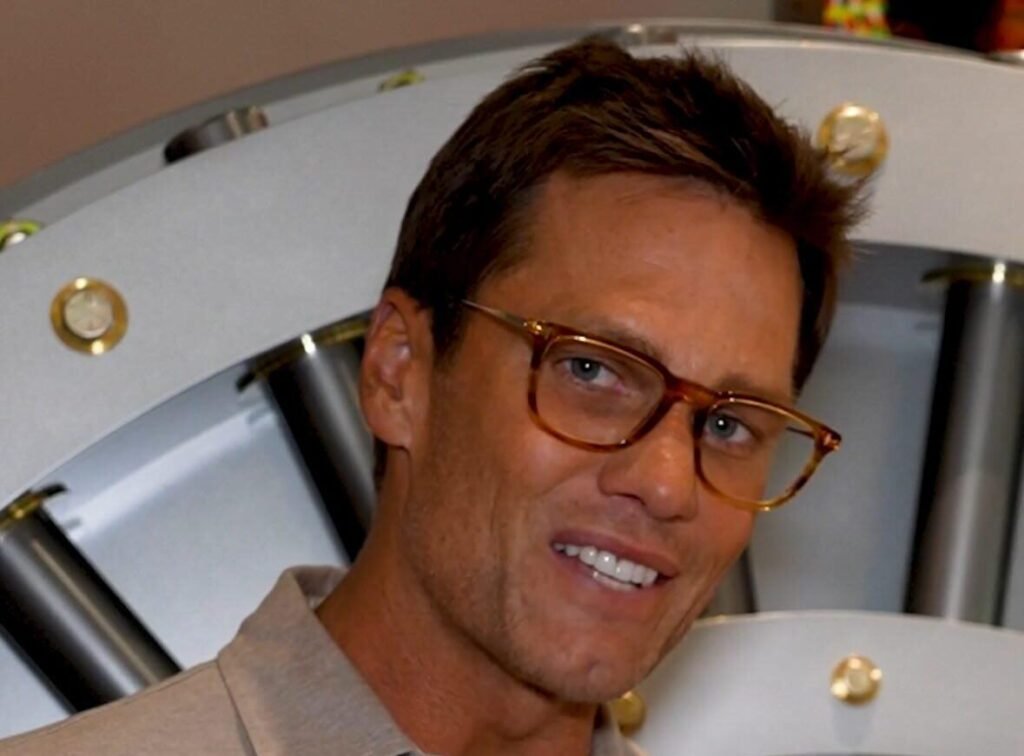 Tom Brady Is Giving Away a Topps Chrome Ultraviolet He Pulled Himself