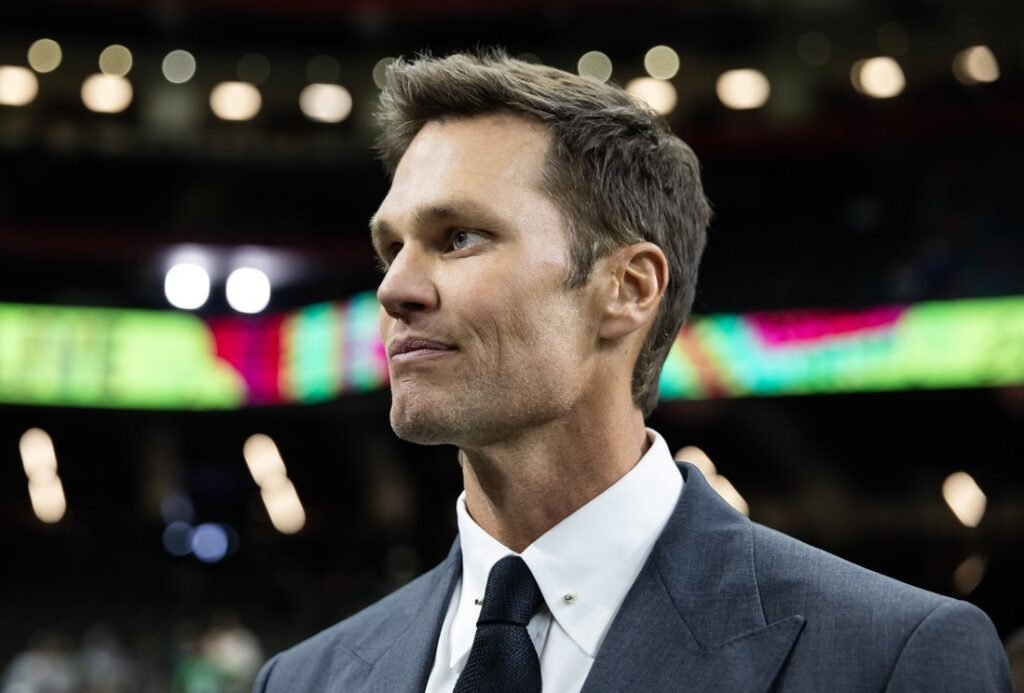 Tom Brady's latest venture: fashion model