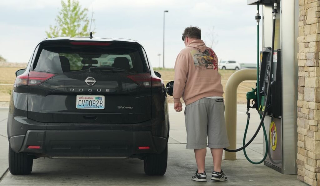 Travel plaza chain Buc-ee’s expanding to Arizona and Arkansas this year, four more states in 2027