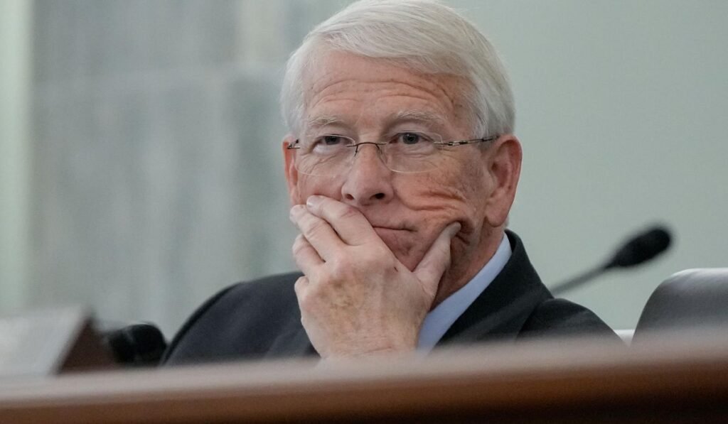 Trump changes weekend travel plans as key Republican urges him to finish the job in Iran Trump changes weekend travel plans as key Republican urges him to finish the job in Iran