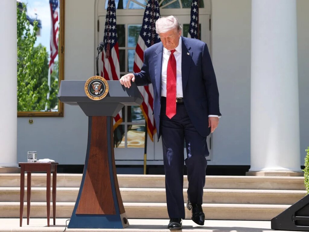 Trump goes and a Dem occupies White House? Carney still leads: Poll Trump goes and a Dem occupies White House? Carney still leads: Poll