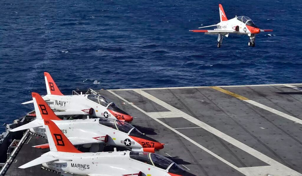 Two pilots eject from Navy trainer jet, land safely in Mississippi Two pilots eject from Navy trainer jet, land safely in Mississippi