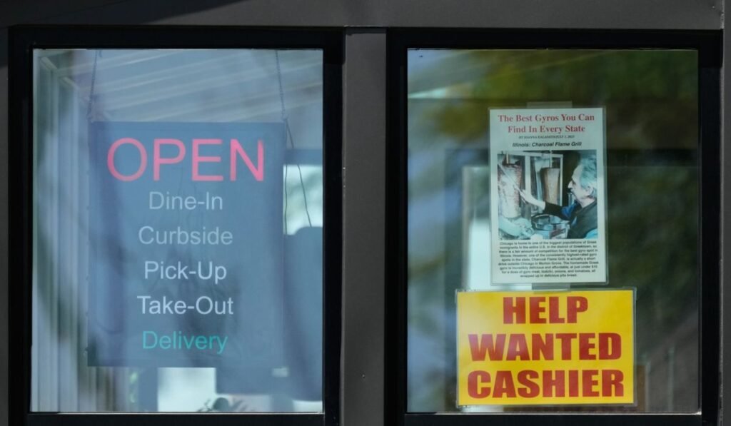 U.S. jobless claims rise to 215,000, but layoffs remain low despite Iran war uncertainty