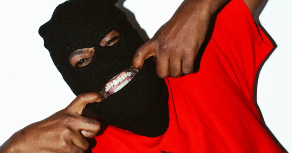 Watch Petti Hendrix throw a rager in new “APESHIT” video Watch Petti Hendrix throw a rager in new “APESHIT” video