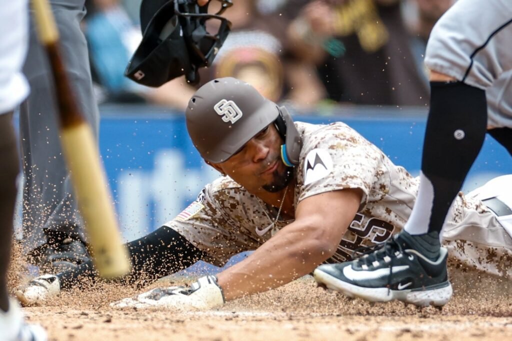 Xander Bogaerts’ RBI single helps Padres top White Sox, snap skid