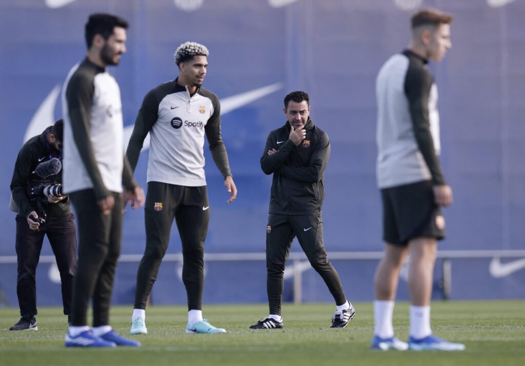 Xavi Hernandez approached by Chelsea over managerial vacancy