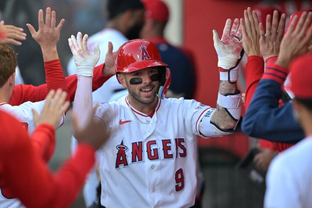 Zach Neto (2 HRs), Angels tee off on Jacob deGrom, Rangers