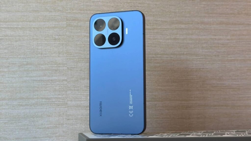 diseño premium, precio contenido y con un gran teleobjetivo Leica