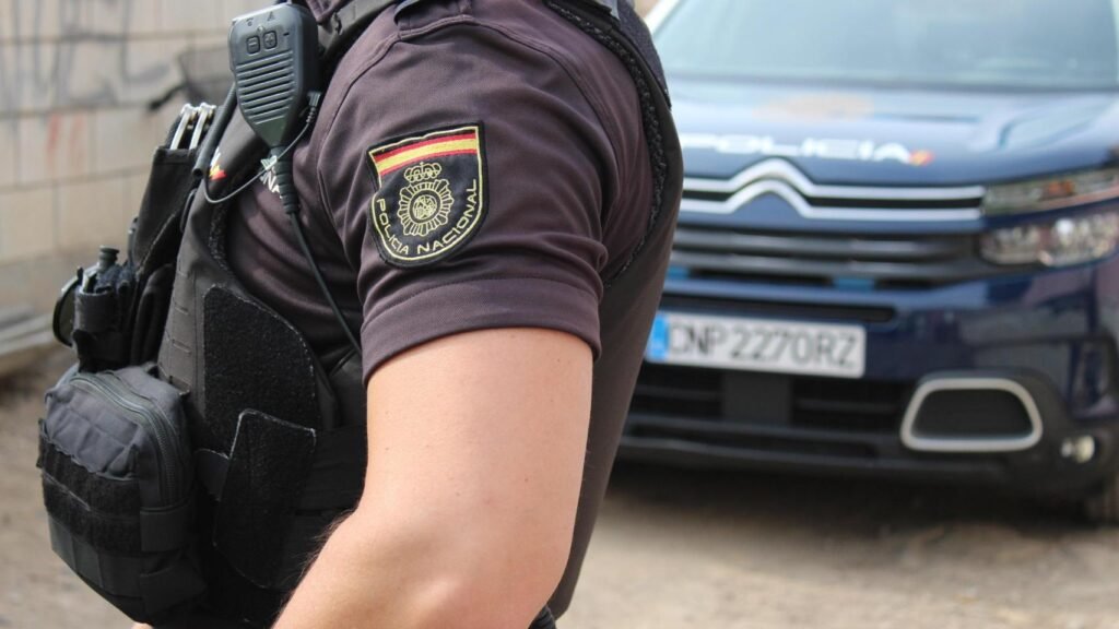 la Policía Nacional recomienda realizar estas dos acciones para no recibir llamadas SPAM en España la Policía Nacional recomienda realizar estas dos acciones para no recibir llamadas SPAM en España