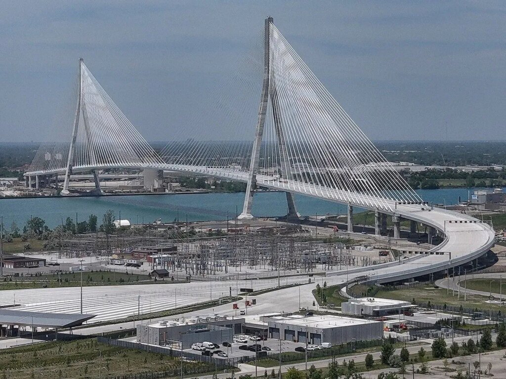 'Open the damn bridge': U.S. Senate hopeful says Trump is keeping Gordie Howe bridge closed to help donor