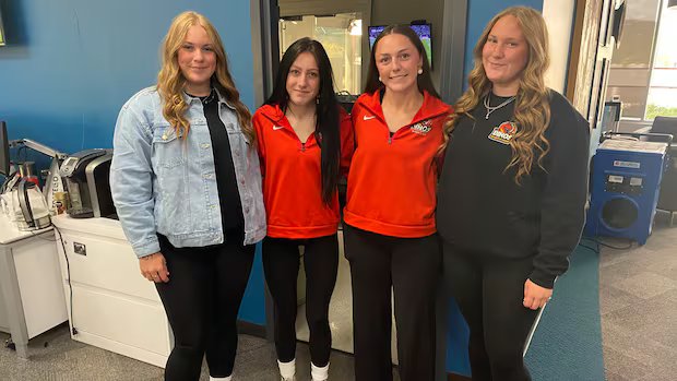 4 sisters, 2 varsity teams: LaBelle sisters to play for University of Calgary’s rugby, wrestling teams 4 sisters, 2 varsity teams: LaBelle sisters to play for University of Calgary’s rugby, wrestling teams