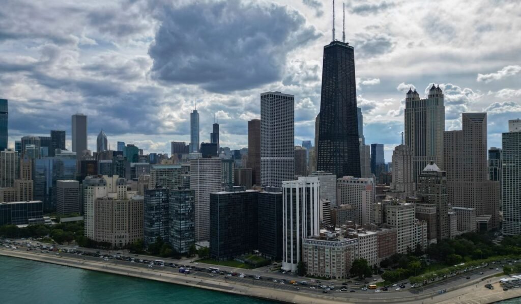 7 killed and dozens injured following series of weekend shootings in Chicago 7 killed and dozens injured following series of weekend shootings in Chicago