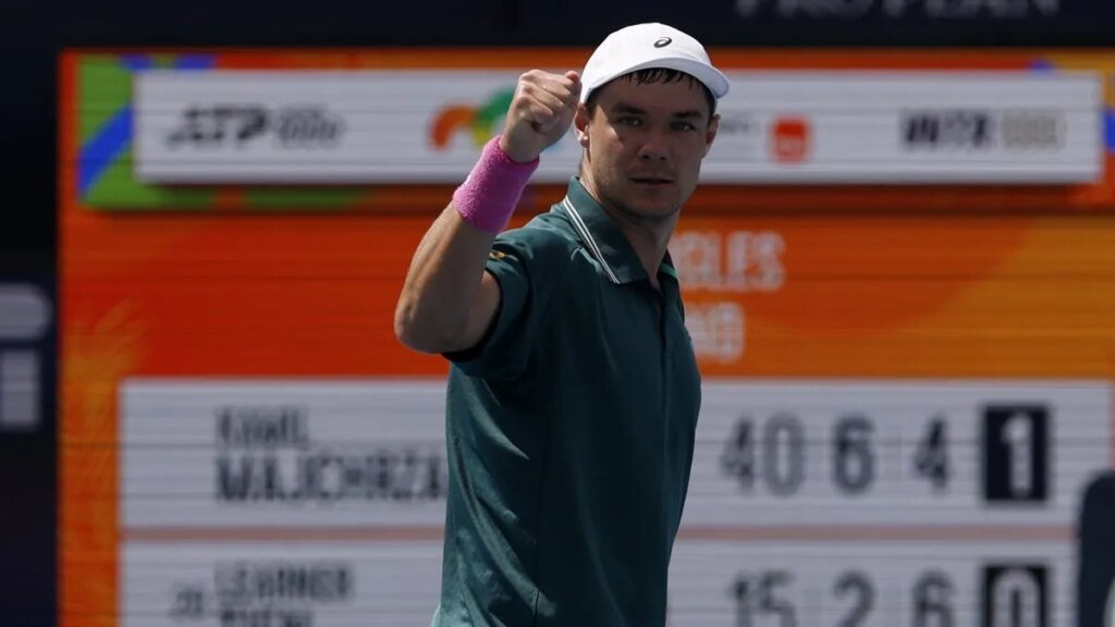 ATP roundup: Kamil Majchrzak notches upset to reach Libema semis ATP roundup: Kamil Majchrzak notches upset to reach Libema semis