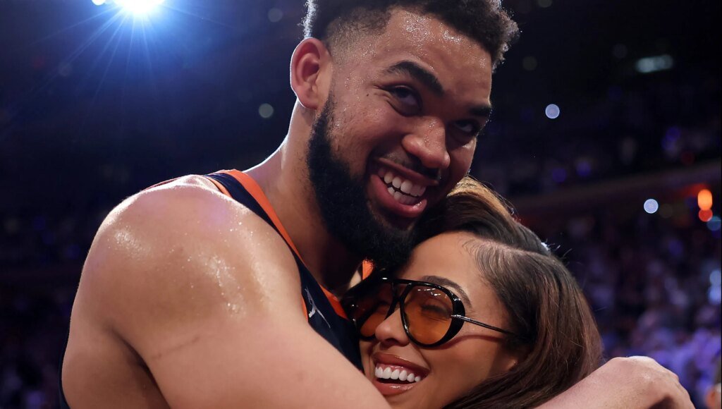 About Jordyn Woods & Their Relationship – Hollywood Life About Jordyn Woods & Their Relationship – Hollywood Life