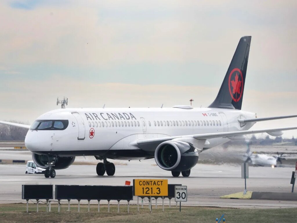 Air Canada passengers start praying after pilot becomes 'incapacitated'